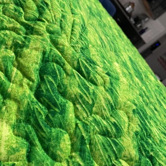 The Very Hungry Caterpillar Nursery Crib Set - Picture 14 of 15